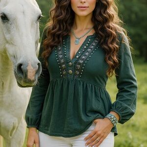 Double D Ranch heavily embellished  Boulder Brook top NWT